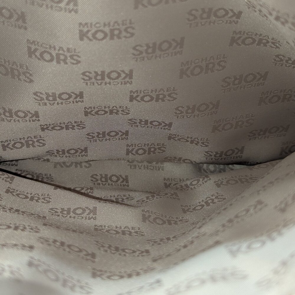 MICHAEL Michael Kors satchel, Savannah, Saffiano. EUC! - Picture 7 of 10